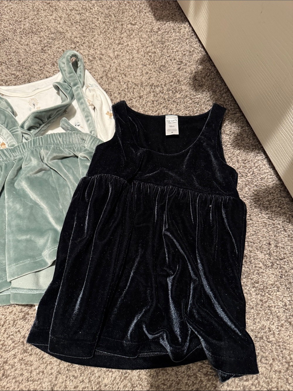 4 pc Dress Bundle - Cream Floral, Sage Green, Black Velvet - Picture 4 of 8